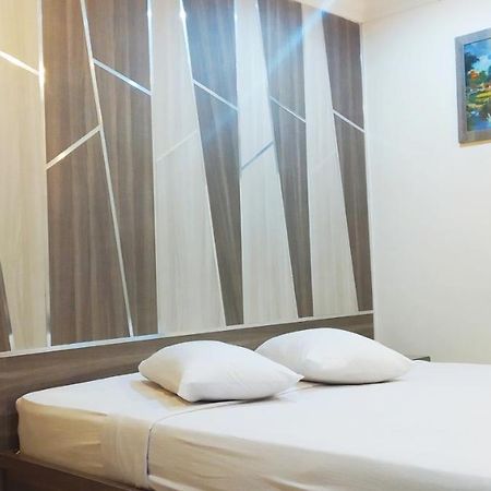 Paradise Hotel タンジュン・ピナン エクステリア 写真