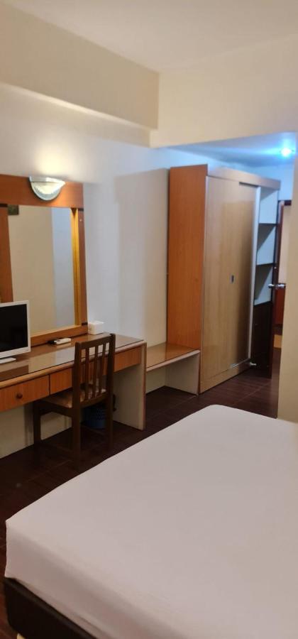Paradise Hotel タンジュン・ピナン エクステリア 写真
