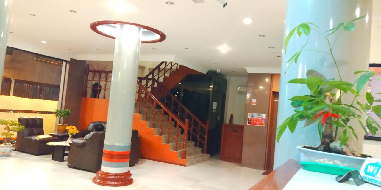 Paradise Hotel タンジュン・ピナン エクステリア 写真