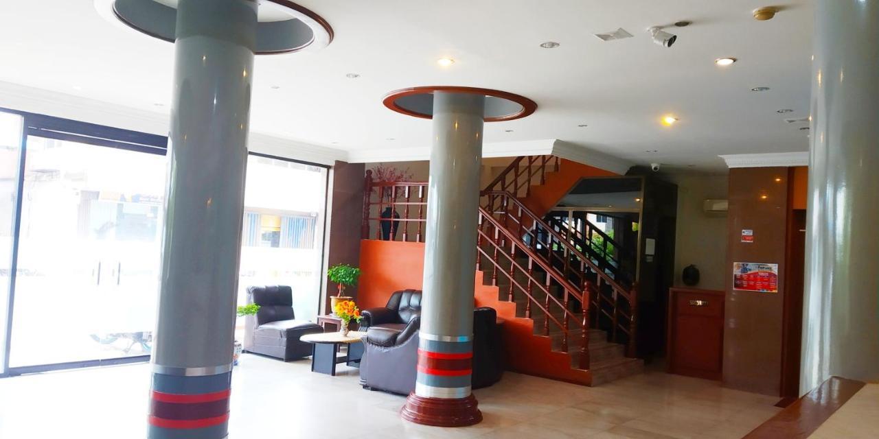 Paradise Hotel タンジュン・ピナン エクステリア 写真